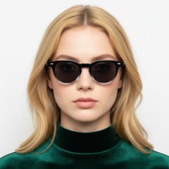 BS2503-0341_Black_Oval_Plastic_Sunglasses_model