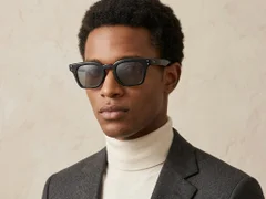 BS2503-0365_Black_Rectangular_Plastic_Sunglasses-tryon_male