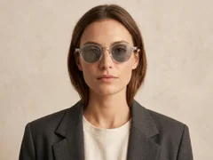 BS2503-0380_Transparent_Oval_Plastic_Sunglasses-tryon_female