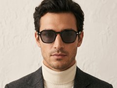 BS2503-0386_Black_Geometric_Plastic_Sunglasses-tryon_male