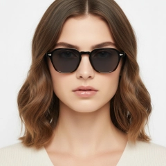 BS2503-0387_Tortoiseshell_Geometric_Plastic_Sunglasses_model