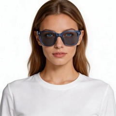 bs2503-0394_blue_rectangular_plastic_sunglasses_model