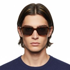 BS2503-0399_Tortoiseshell_Rectangular_Plastic_Sunglasses_model
