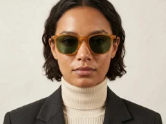 BS2503-0404_Orange_Rectangular_Plastic_Sunglasses-tryon_female