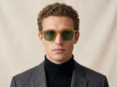 BS2503-0404_Orange_Rectangular_Plastic_Sunglasses-tryon_male