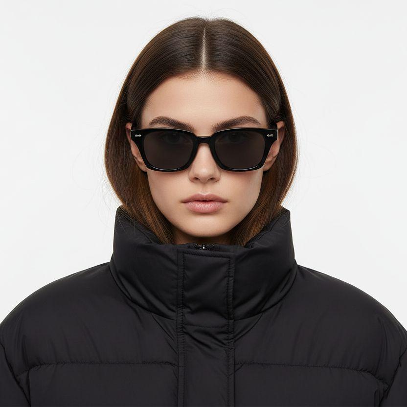 bs2503-0417_black_rectangular_plastic_sunglasses_model