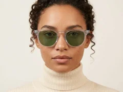 BS2503-0425_Grey_Oval_Plastic_Sunglasses-tryon_female
