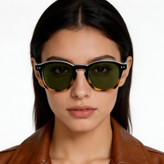 bs2503-0430_tortoiseshell_oval_plastic_sunglasses_model