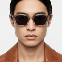 bs2503-0437_brown_rectangular_plastic_sunglasses_model