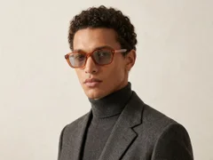 BS2503-0439_Red_Rectangular_Plastic_Sunglasses-tryon_male