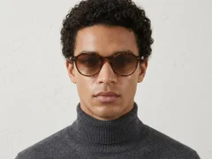 BS2503-0455_Tortoiseshell_Oval_Plastic_Sunglasses-tryon_male