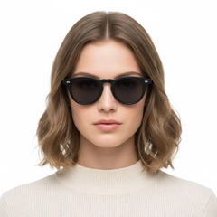 bs2503-0462_black_oval_plastic_sunglasses_model