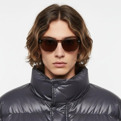 bs2503-0464_brown_oval_plastic_sunglasses_model