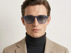 BS2503-0466_Blue_Oval_Plastic_Sunglasses-tryon_male
