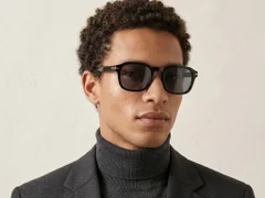 BS2503-0474_Black_Rectangular_Plastic_Sunglasses-tryon_male