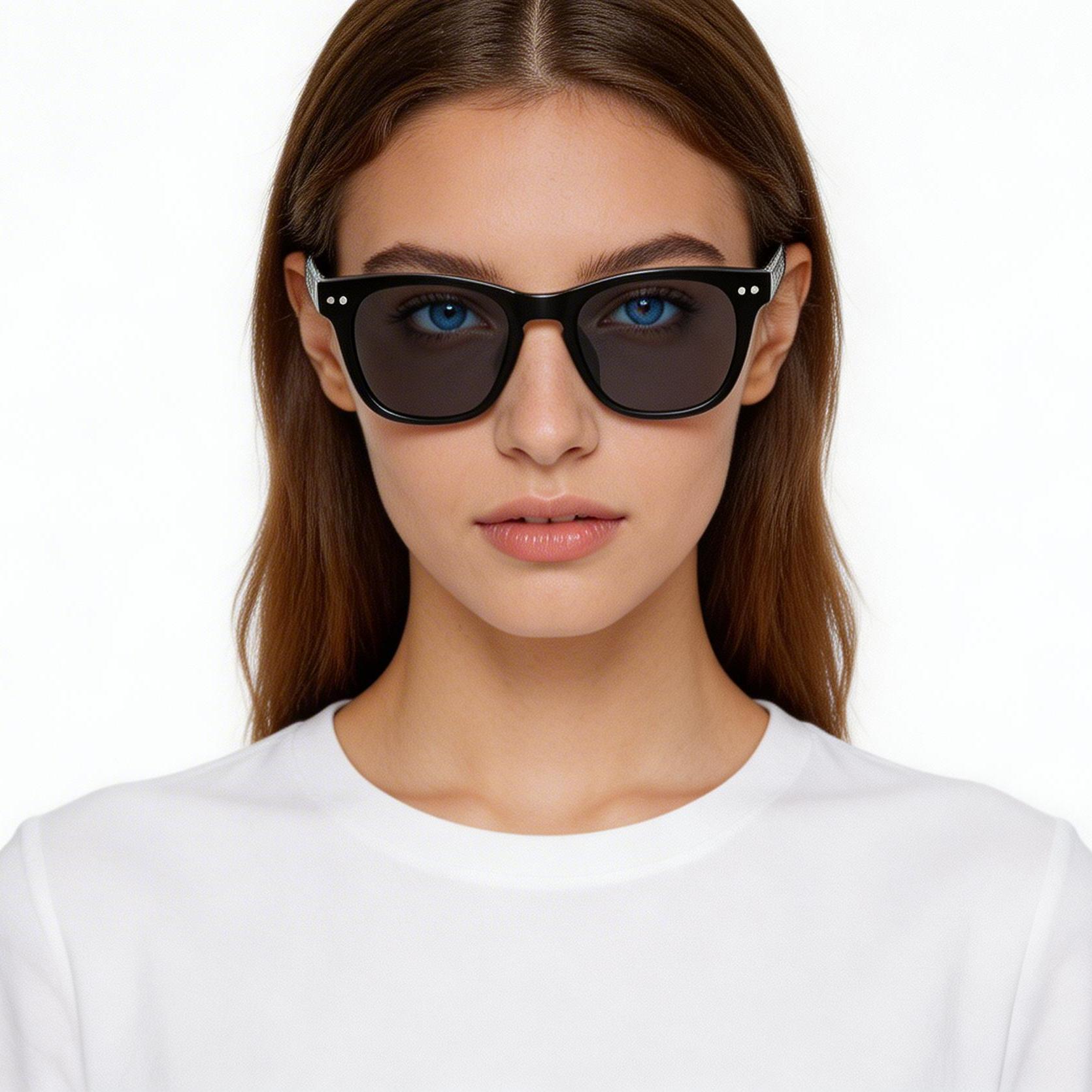 bs2503-0480_black_rectangular_plastic_sunglasses_model