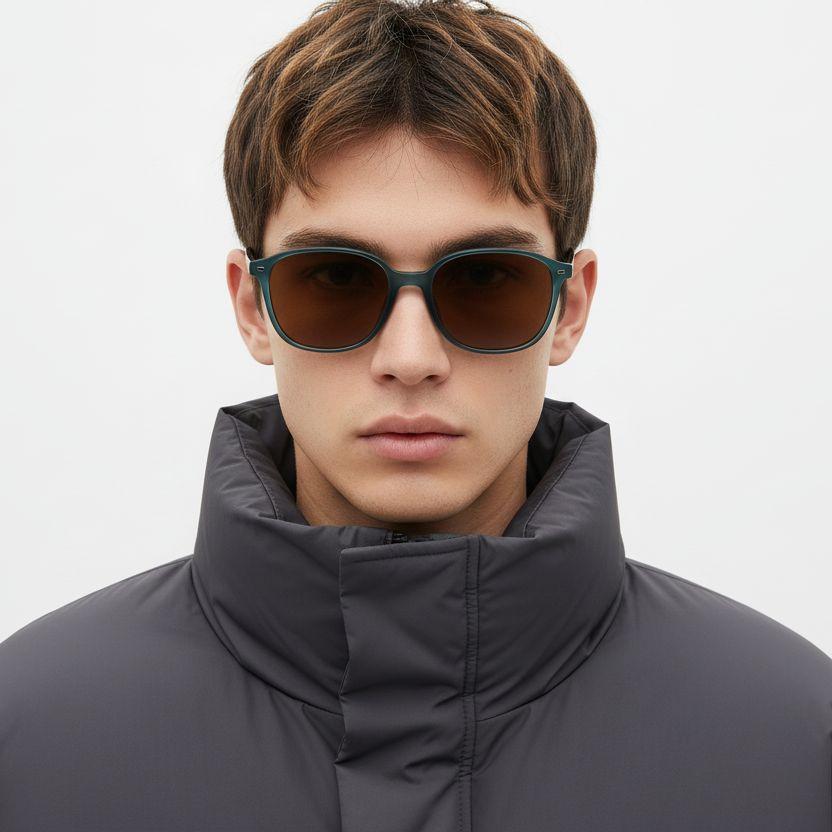 bs2503-0491_green_oval_plastic_sunglasses_model