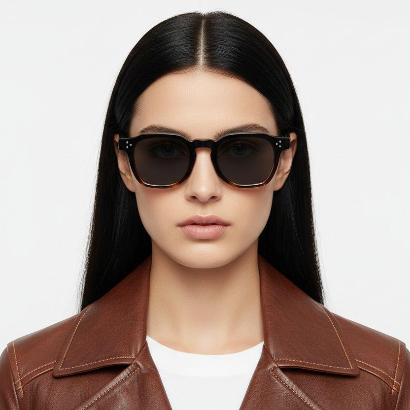 bs2503-0494_tortoiseshell_geometric_plastic_sunglasses_model