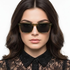 bs2503-0496_green_geometric_plastic_sunglasses_model