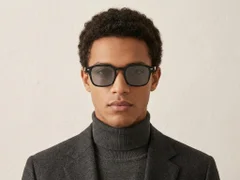 BS2503-0497_Black_Rectangular_Plastic_Sunglasses-tryon_male