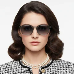 bs2503-0499_grey_rectangular_plastic_sunglasses_model