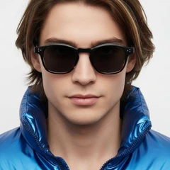 bs2503-0504_tortoiseshell_oval_plastic_sunglasses_model