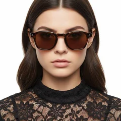 bs2503-0506_tortoiseshell_oval_plastic_sunglasses_model