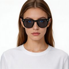 bs2503-0509_black_rectangular_plastic_sunglasses_model