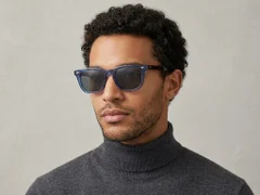 BS2503-0513_Blue_Rectangular_Plastic_Sunglasses-tryon_male