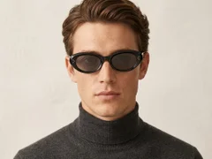 BS2513-0020_Black_Butterfly_Plastic_Sunglasses-tryon_male