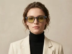 BS2513-0028_Grey_Rectangular_Plastic_Sunglasses-tryon_female