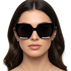 BS2607-0009_Black_Butterfly_Acetate_Sunglasses_model