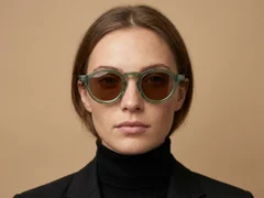 BS2607-0047_Green_Oval_TR90_Sunglasses-tryon_female