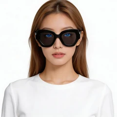bs2607-0048_black_butterfly_acetate_sunglasses_model