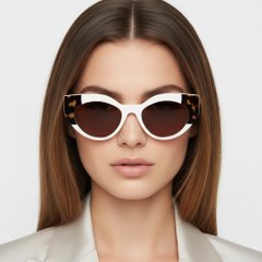 BS2607-0080_Cream_Butterfly_Acetate_Sunglasses_model