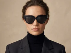 BS2607-0083_Black_Butterfly_Acetate_Sunglasses-tryon_female