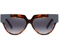 BS2607-0085_Tortoiseshell_Butterfly_Acetate_Sunglasses_front