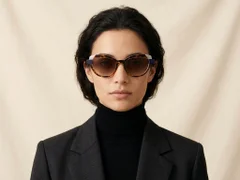 BS2607-0088_Tortoiseshell_Butterfly_Acetate_Sunglasses-tryon_female