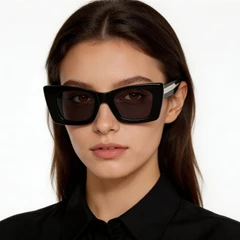 bs2607-0356_black_butterfly_acetate_sunglasses_model