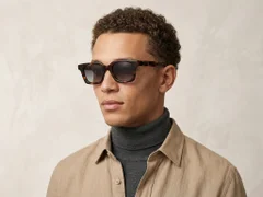 BS2607-0380_Tortoiseshell_Rectangular_Acetate_sunglasses_corner-tryon_male