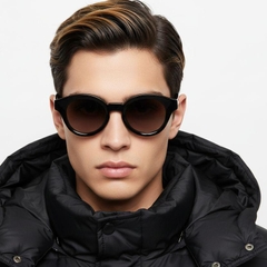 bs2607-0384_black_oval_acetate_sunglasses_model