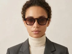 BS2607-0394_Red_Rectangular_Acetate_sunglasses_corner-tryon_female