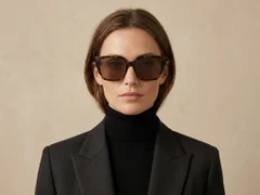 BS2607-0396_Tortoiseshell_Rectangular_Acetate_sunglasses-tryon_female