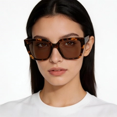 bs2607-0396_tortoiseshell_rectangular_acetate_sunglasses_model