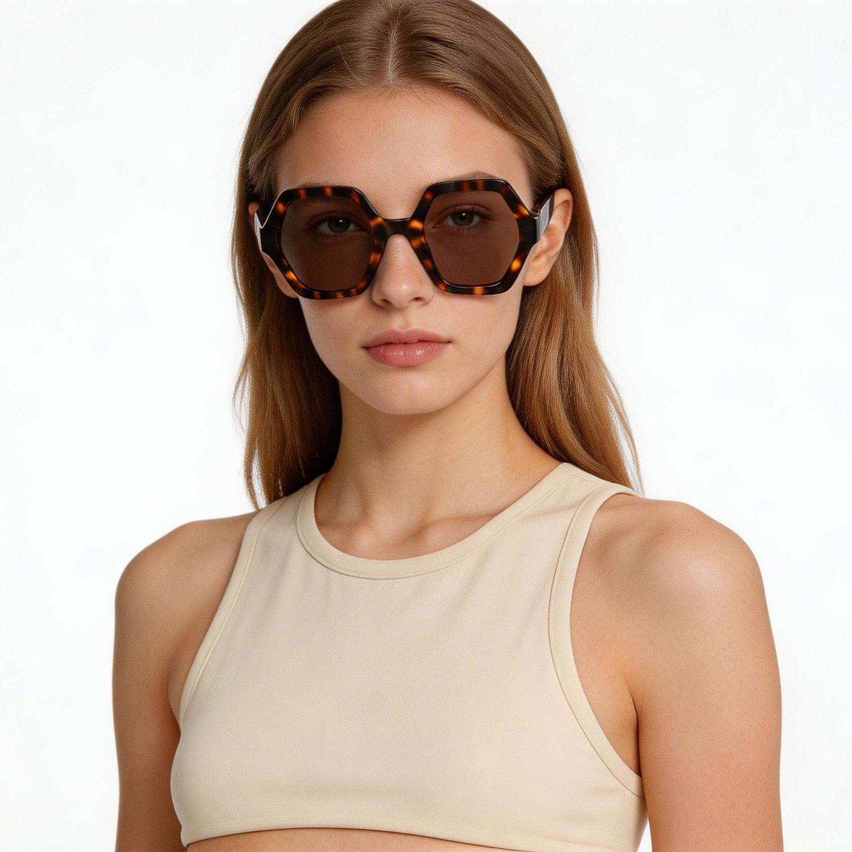 bs2607-0399_tortoiseshell_geometric_acetate_sunglasses_model