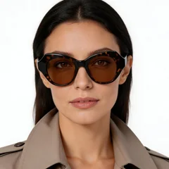 bs2607-0407_tortoiseshell_oval_acetate_sunglasses_model