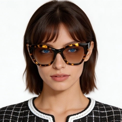 bs2607-0414_tortoiseshell_butterfly_acetate_sunglasses_model