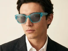 BS2607-0415_Blue_Butterfly_Acetate_sunglasses-tryon_male