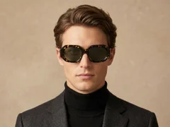BS2607-0436_Tortoiseshell_Geometric_Acetate_sunglasses-tryon_male