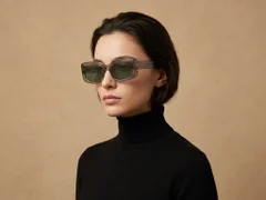 BS2607-0441_Grey_Rectangular_Acetate_sunglasses-tryon_female